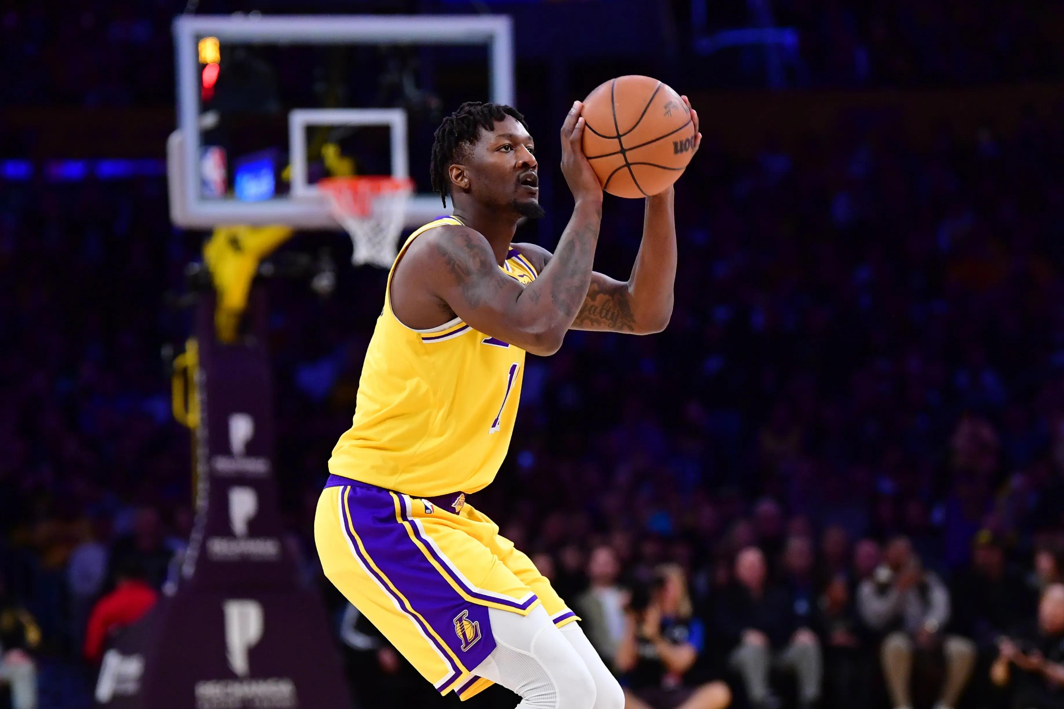 湖人主场大胜火箭,领先进入次轮 湖人主场大胜火箭,领先进入次轮