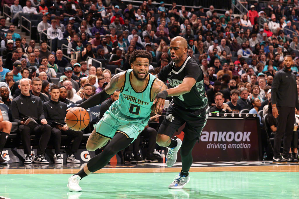 黄蜂队惨败爵士,遭遇五连败的简单介绍 黄蜂队惨败爵士,遭遇五连败的简单介绍