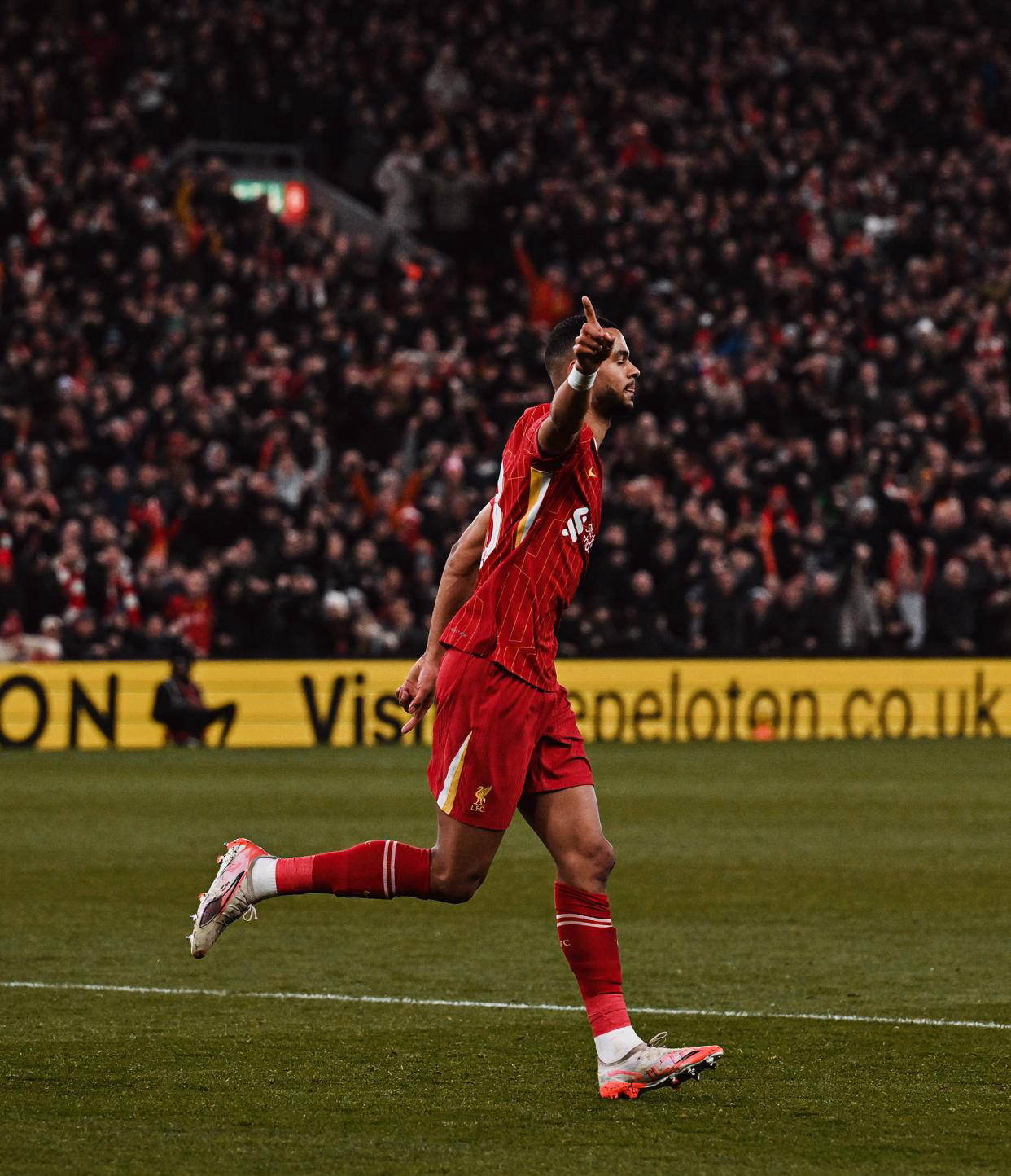 关于热刺中场连续进球,助球队保持不败的信息 关于热刺中场连续进球,助球队保持不败的信息