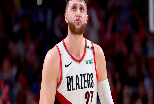 拓荒者队新秀崭露头角,连续比赛上演背身单打的简单介绍 拓荒者队新秀崭露头角,连续比赛上演背身单打的简单介绍