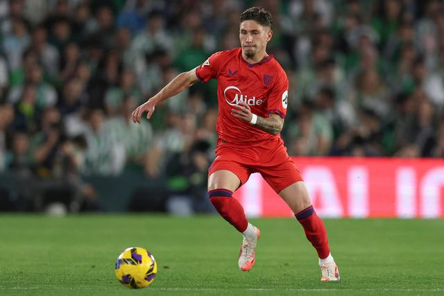 巴塞罗那球员备战塞维利亚争取胜利 巴塞罗那球员备战塞维利亚争取胜利