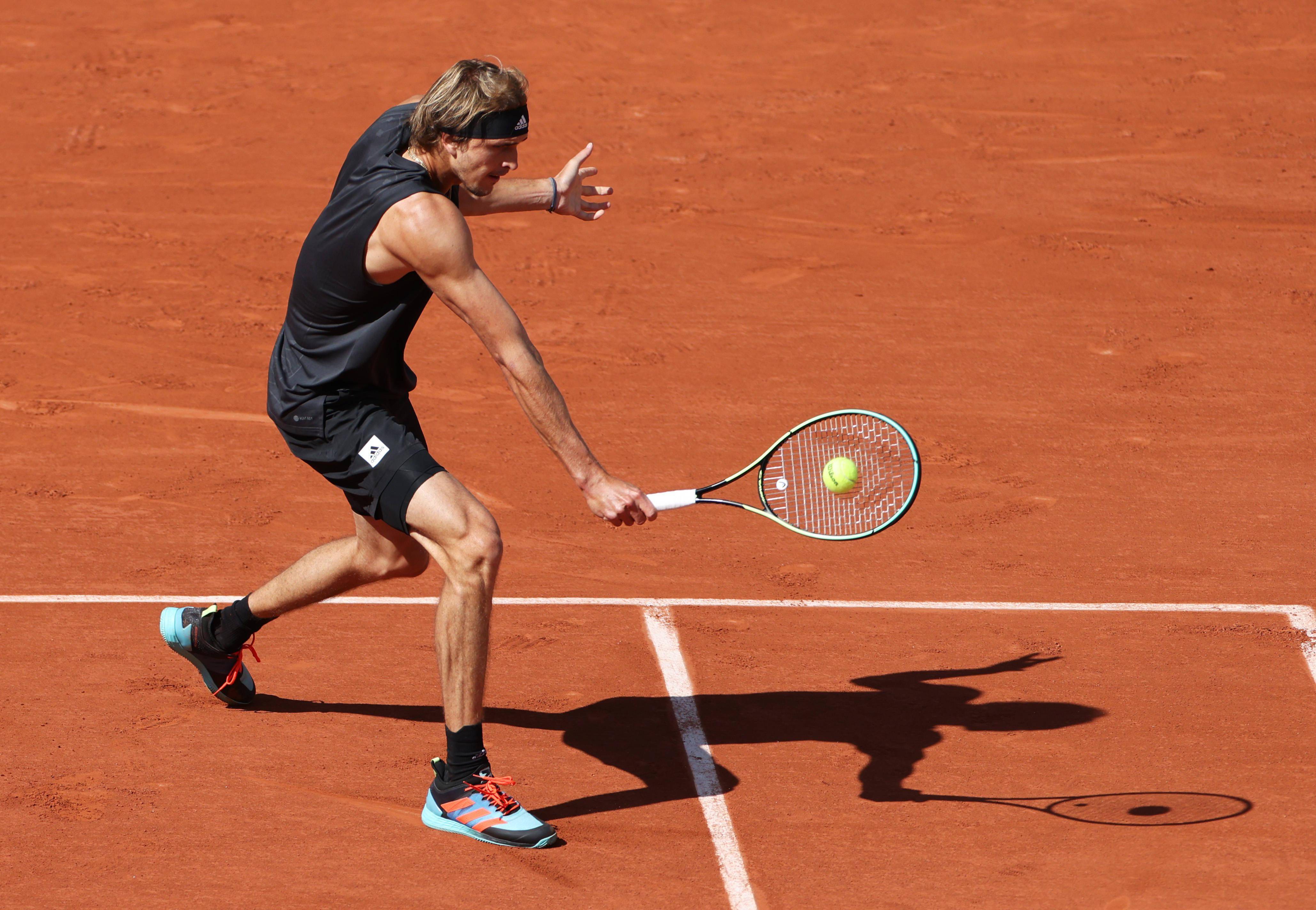 开云APP-关于英国网球队血洗世界网球队，兹维列夫统治全场的信息